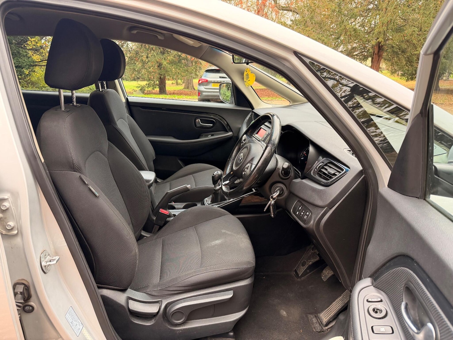 Used Kia Carens 2017 for sale - 76993827: Photo 9