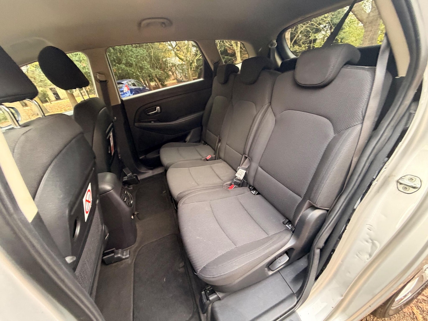 Used Kia Carens for sale - 76633347: Photo 14