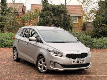 Used Kia Carens 2017 for sale - 76633347: Photo