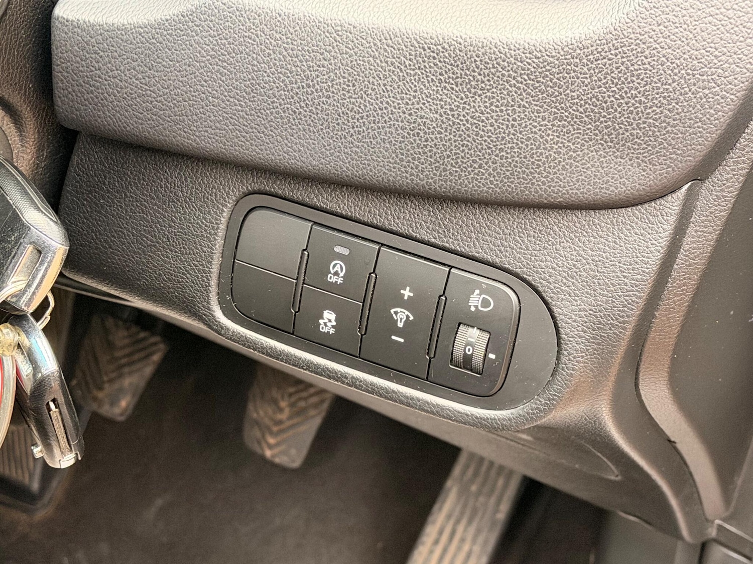 Used Kia Carens for sale - 76633347: Photo 20