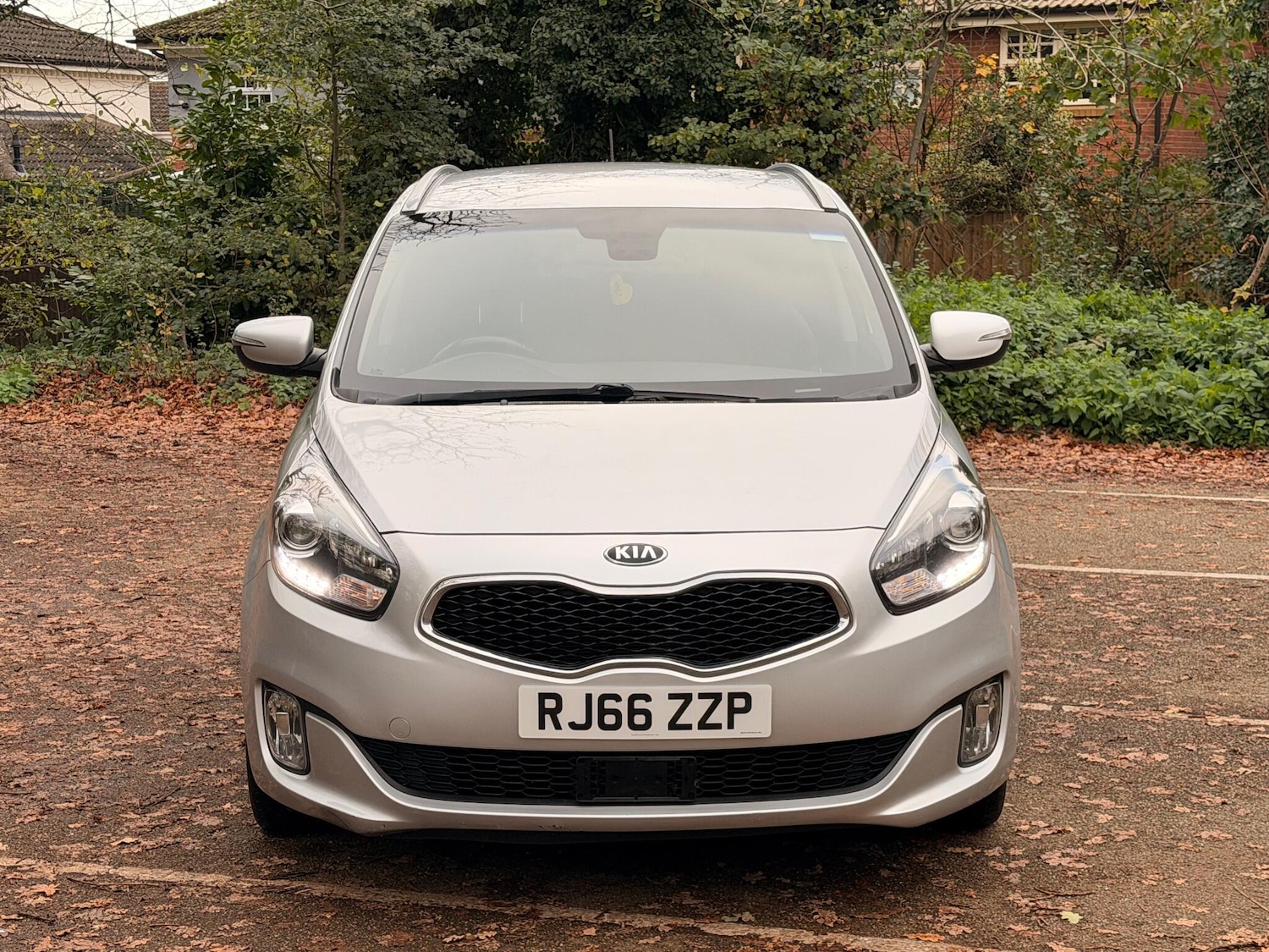 Used Kia Carens for sale - 76633347: Photo 7