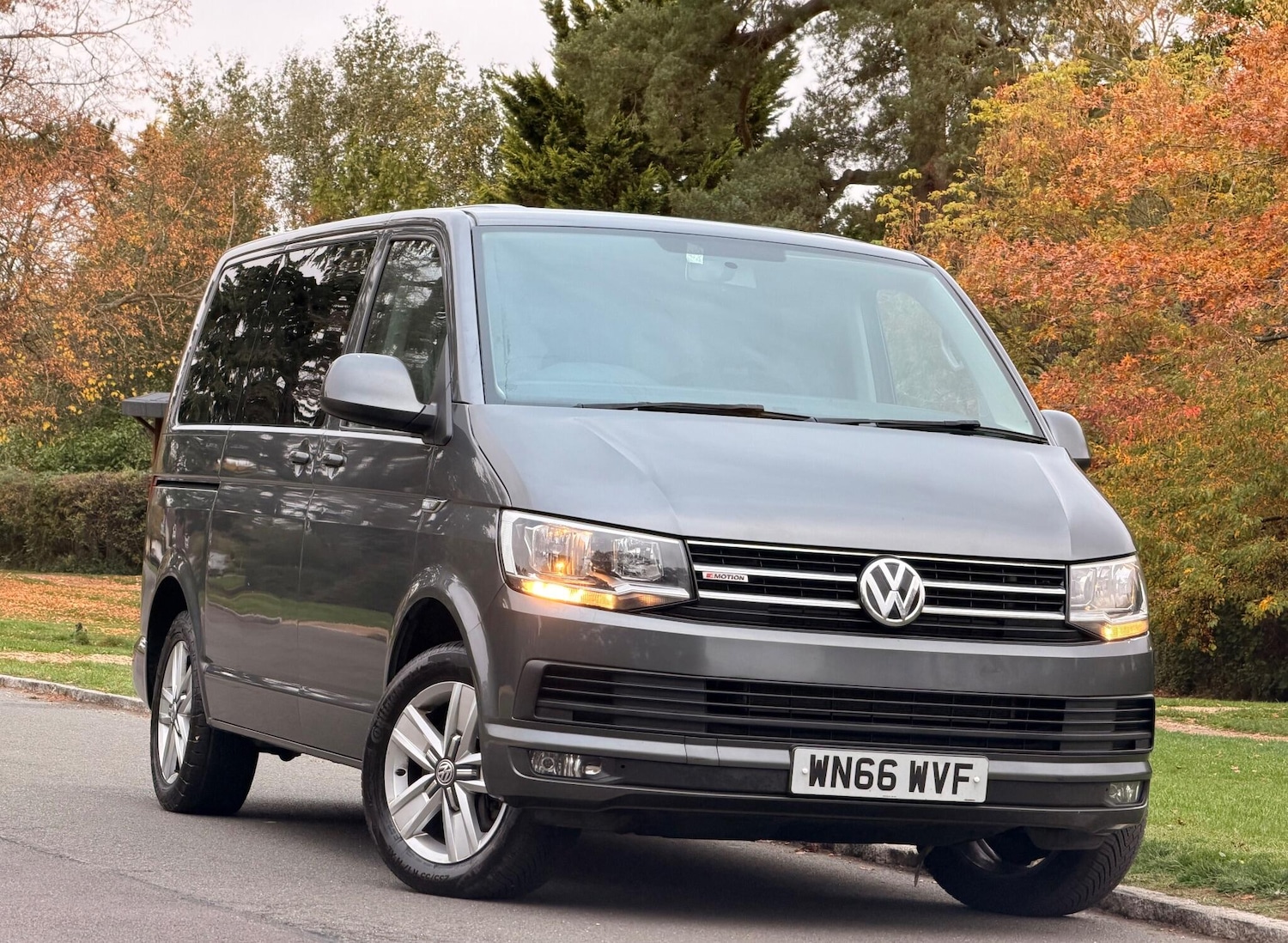 Used Volkswagen Caravelle 2017 for sale - 76152386: Photo 1