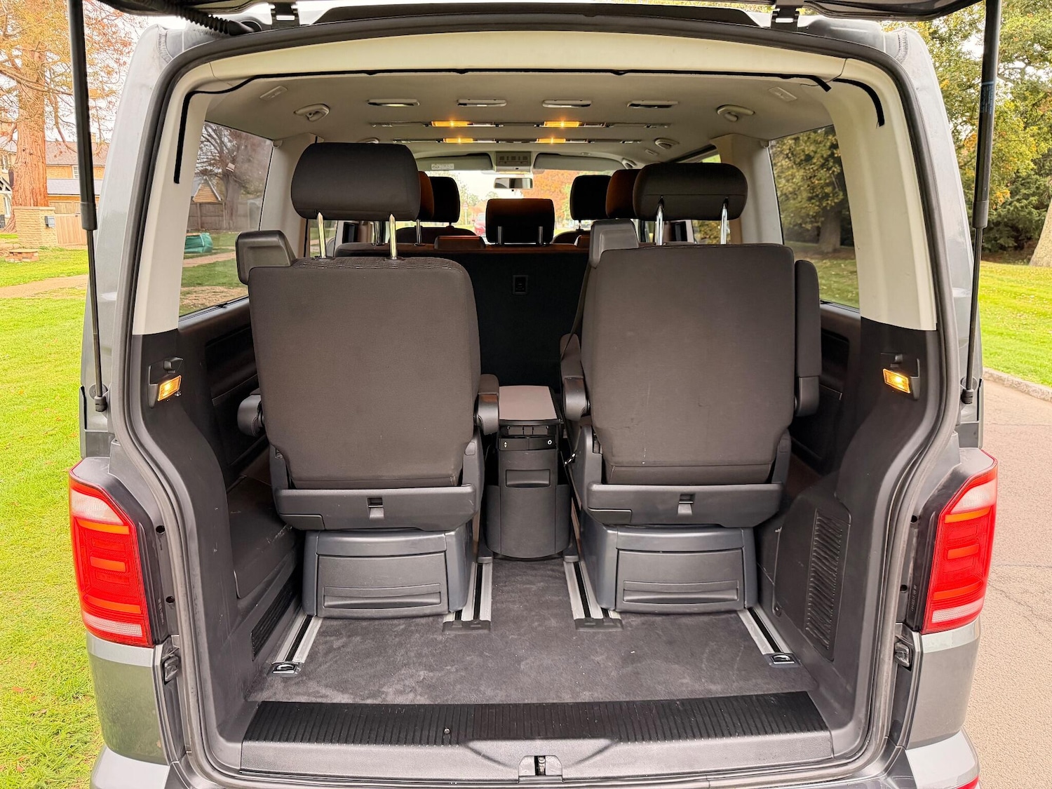 Used Volkswagen Caravelle 2017 for sale - 76152386: Photo 14