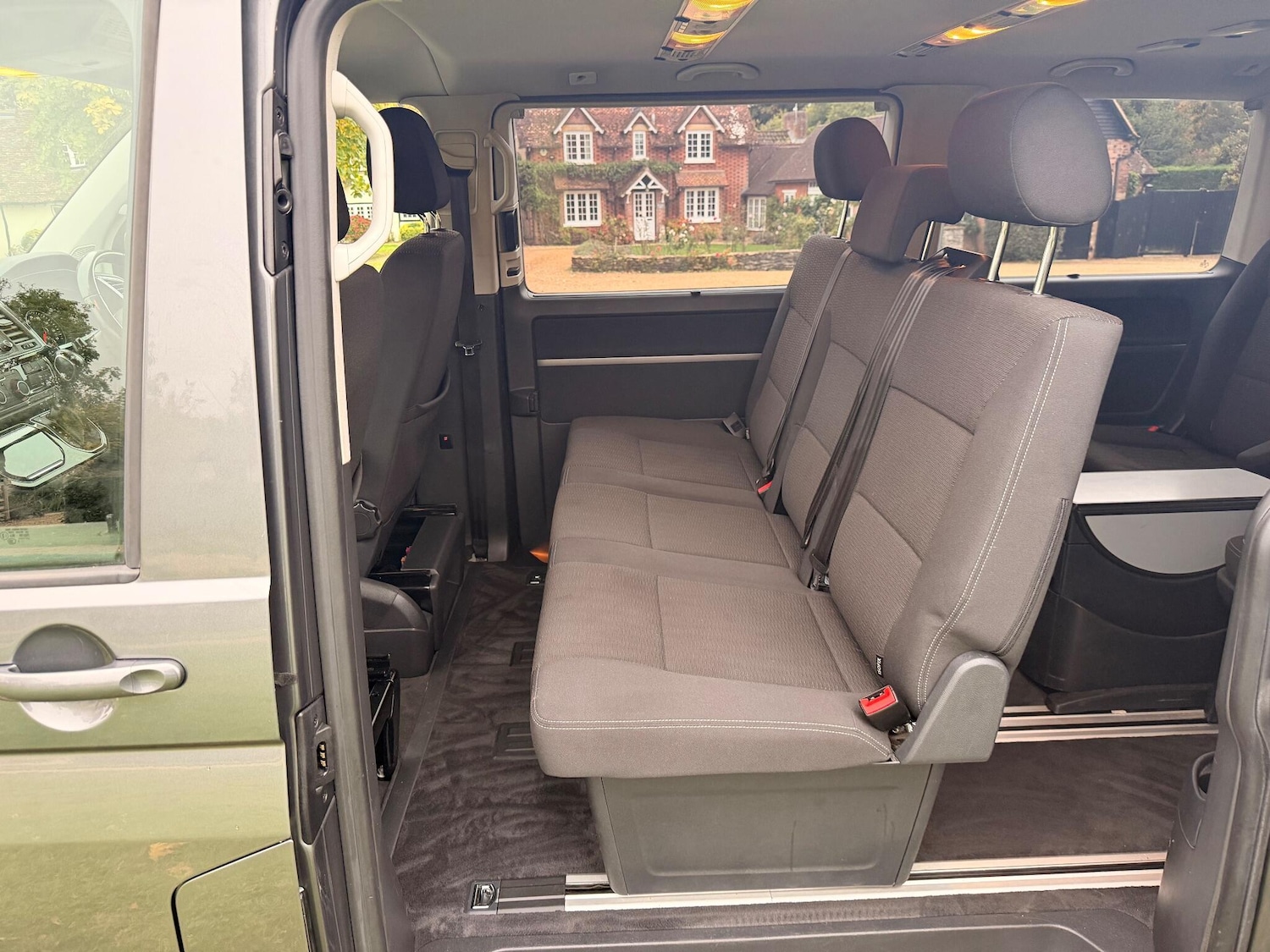 Used Volkswagen Caravelle 2017 for sale - 76152386: Photo 21