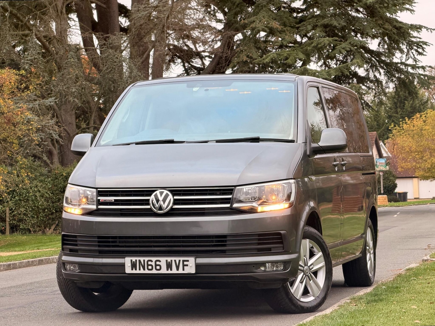 Used Volkswagen Caravelle 2017 for sale - 76152386: Photo 3