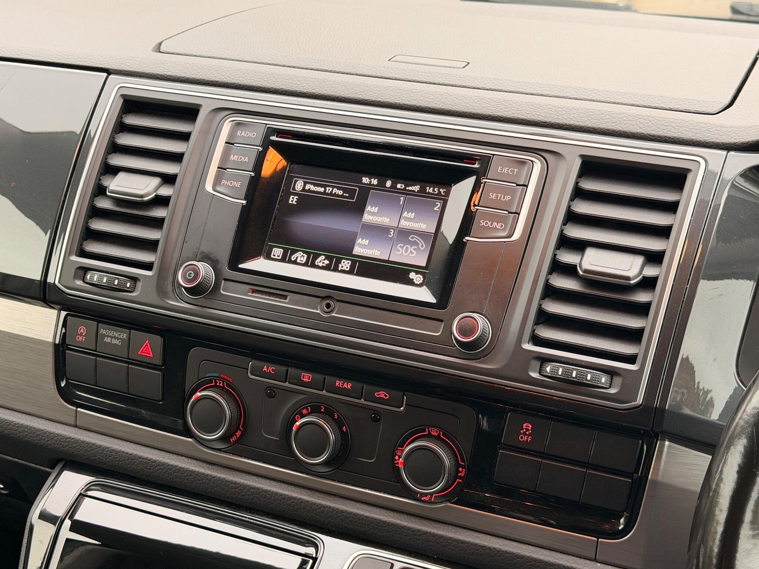 Used Volkswagen Caravelle 2017 for sale - 76152386: Photo 34