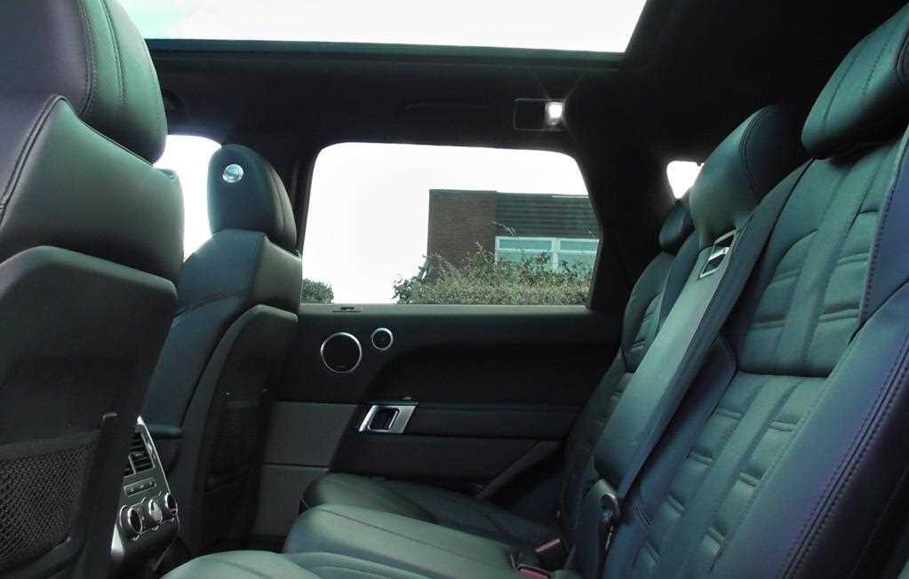 Used Land Rover Range Rover Sport 2015 for sale - 77175237: Photo 4