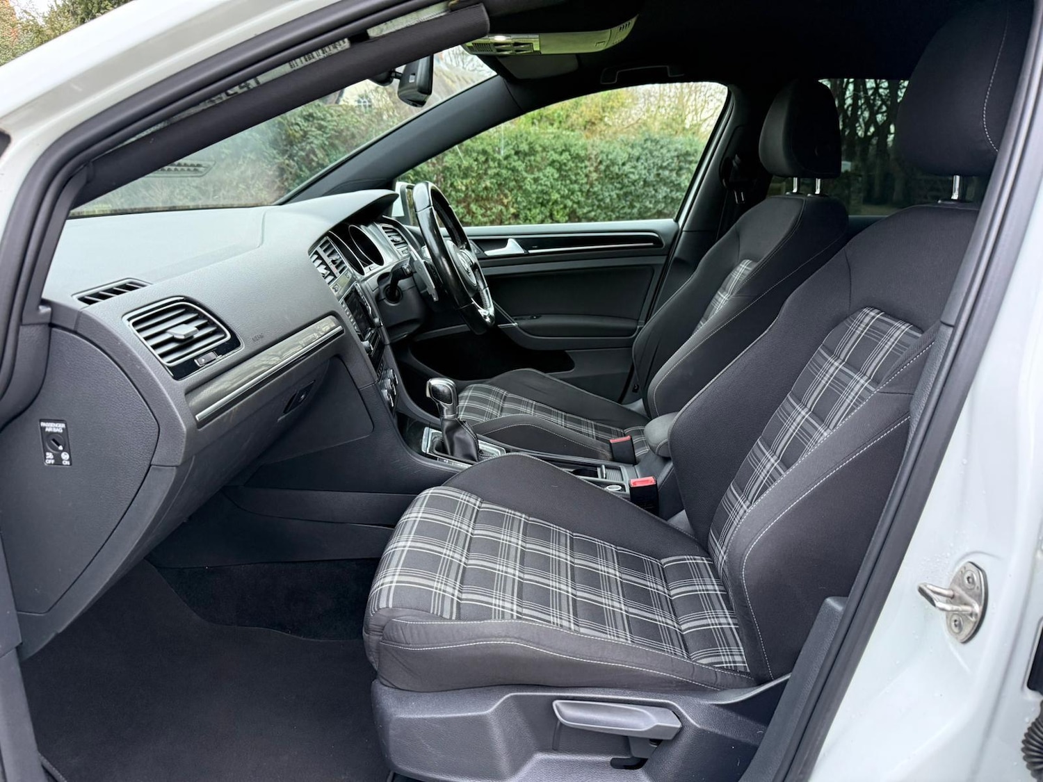 Used Volkswagen Golf 2014 for sale - 77351378: Photo 12