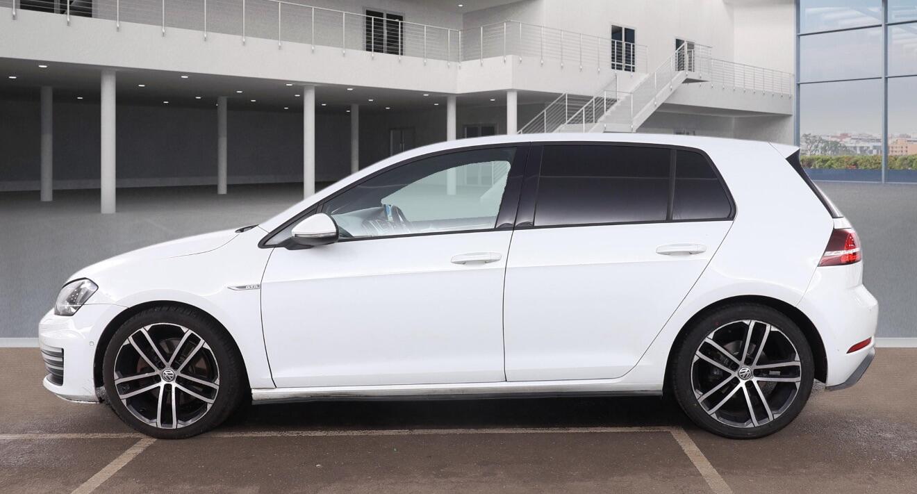 Used Volkswagen Golf 2014 for sale - 77351378: Photo 6