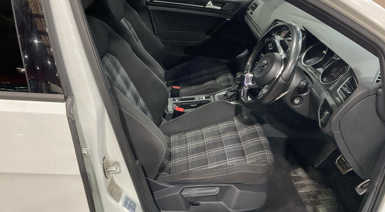 Used Volkswagen Golf 2014 for sale - 77351378: Photo 7