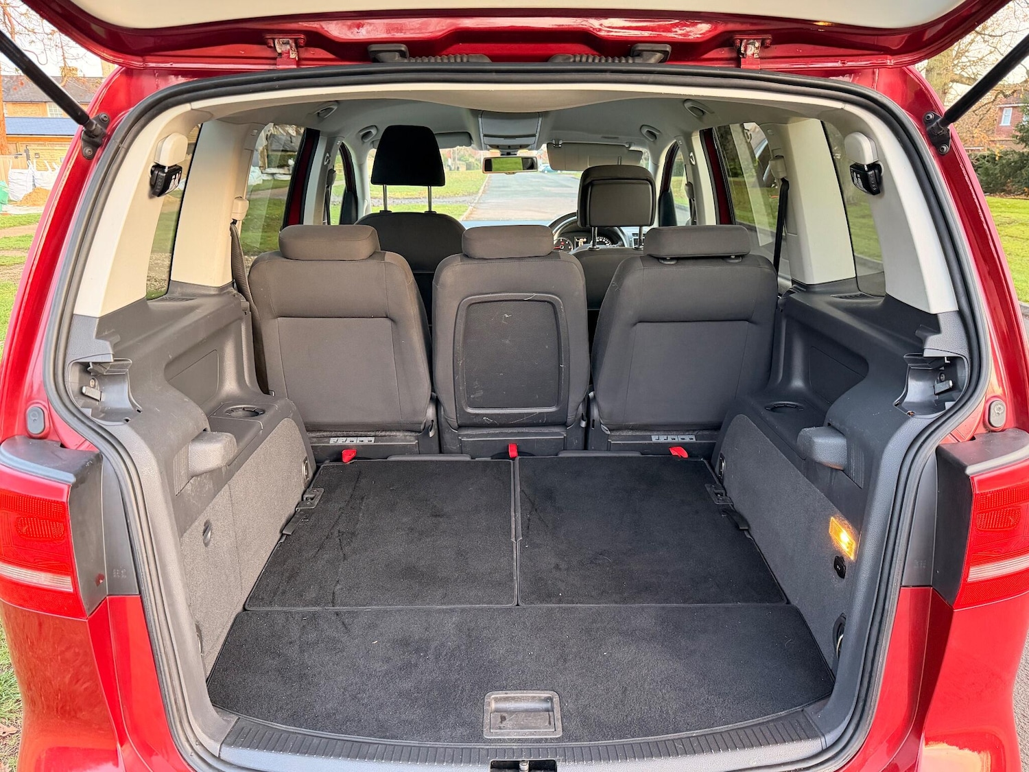 Used Volkswagen Touran 2015 for sale - 76538023: Photo 10