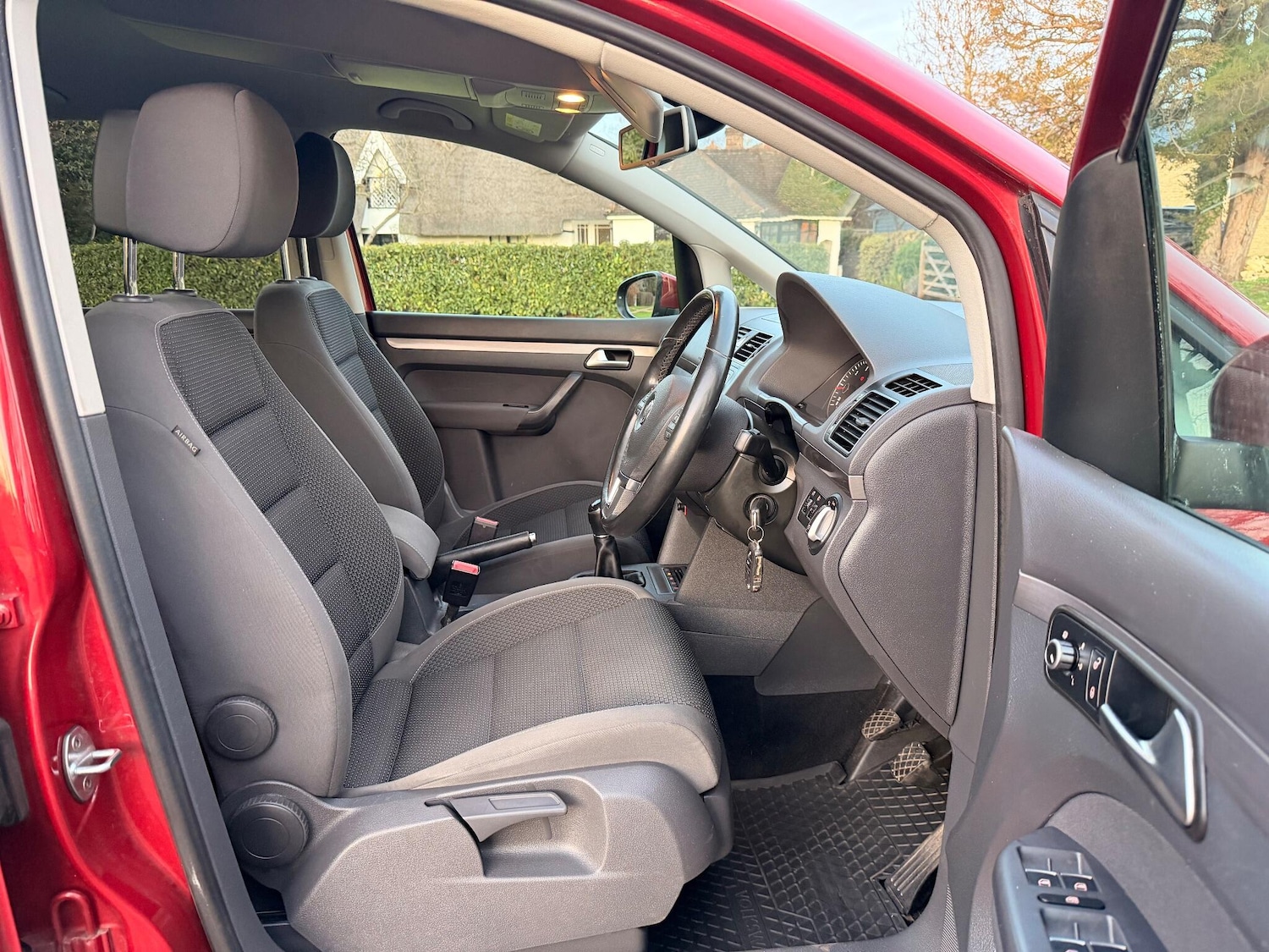 Used Volkswagen Touran 2015 for sale - 76538023: Photo 11