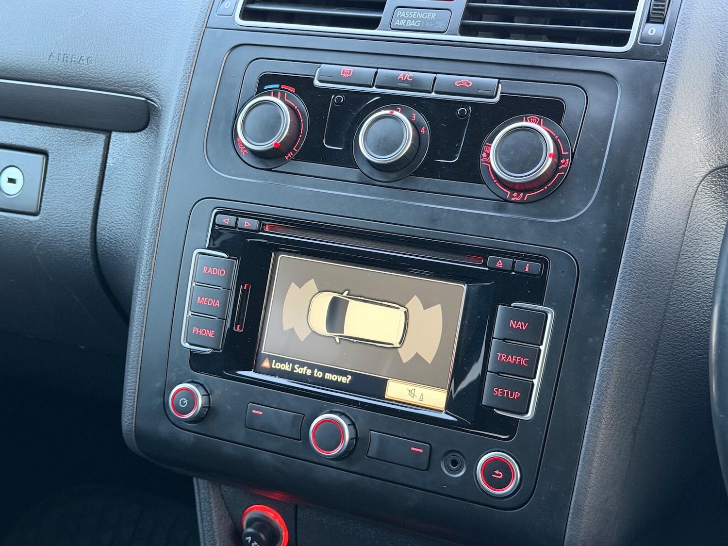 Used Volkswagen Touran 2015 for sale - 76538023: Photo 27