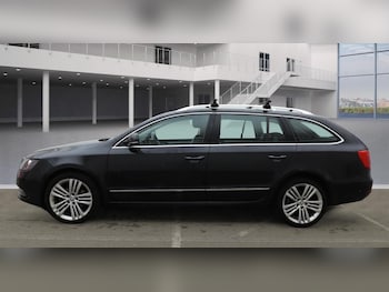 Used Skoda Superb 2015 for sale - 77400590: Photo