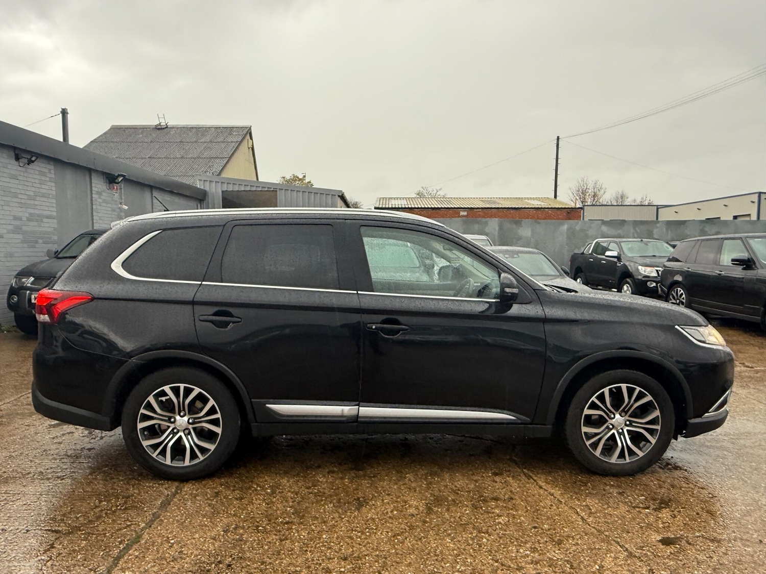 Used Mitsubishi Outlander 2016 for sale - 76538179: Photo 7