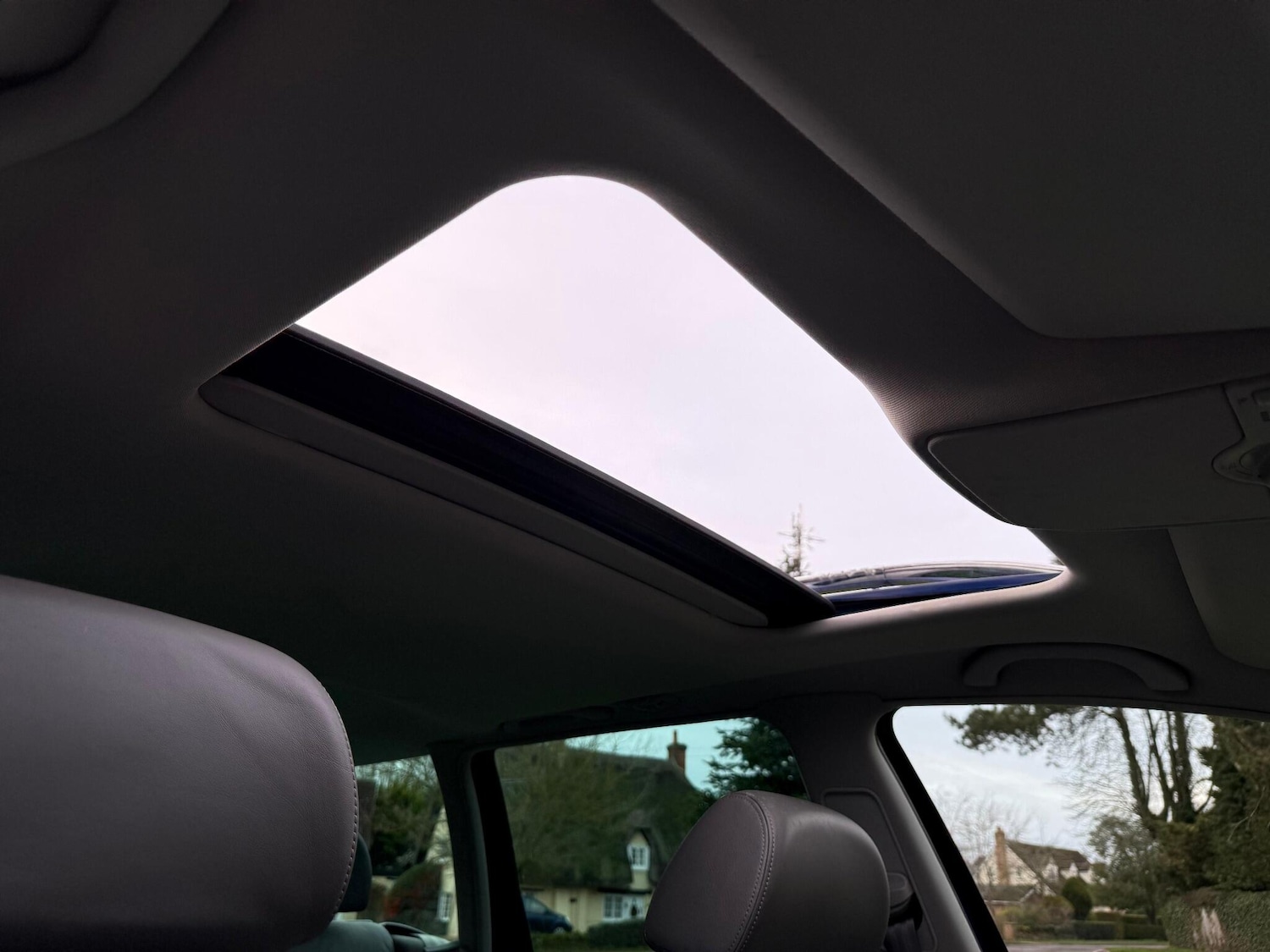 Used Volkswagen Passat 2003 for sale - 76942402: Photo 10