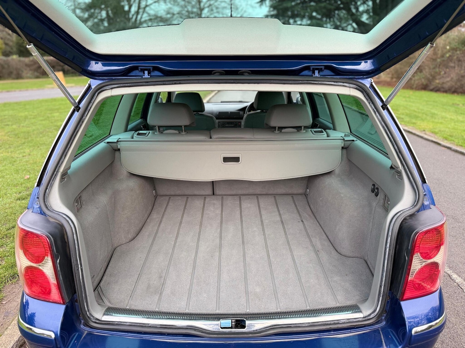 Used Volkswagen Passat 2003 for sale - 76942402: Photo 13