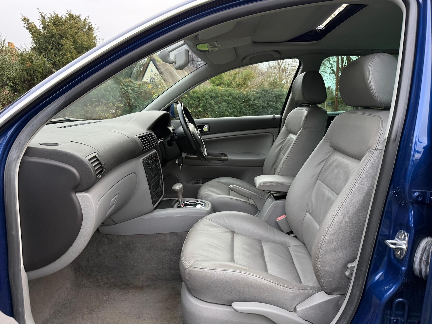 Used Volkswagen Passat 2003 for sale - 76942402: Photo 19