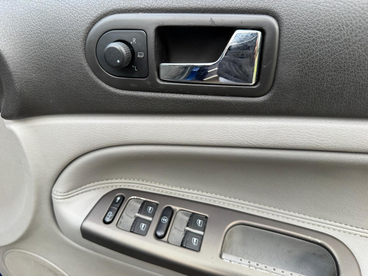 Used Volkswagen Passat 2003 for sale - 76942402: Photo 25