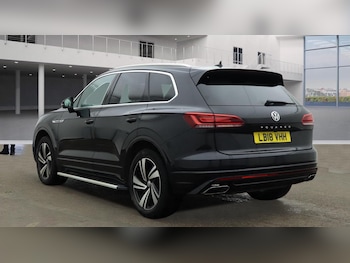 Used Volkswagen Touareg 2018 for sale - 75449729: Photo