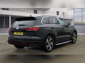 Used Volkswagen Touareg 2018 for sale - 75449729: Photo