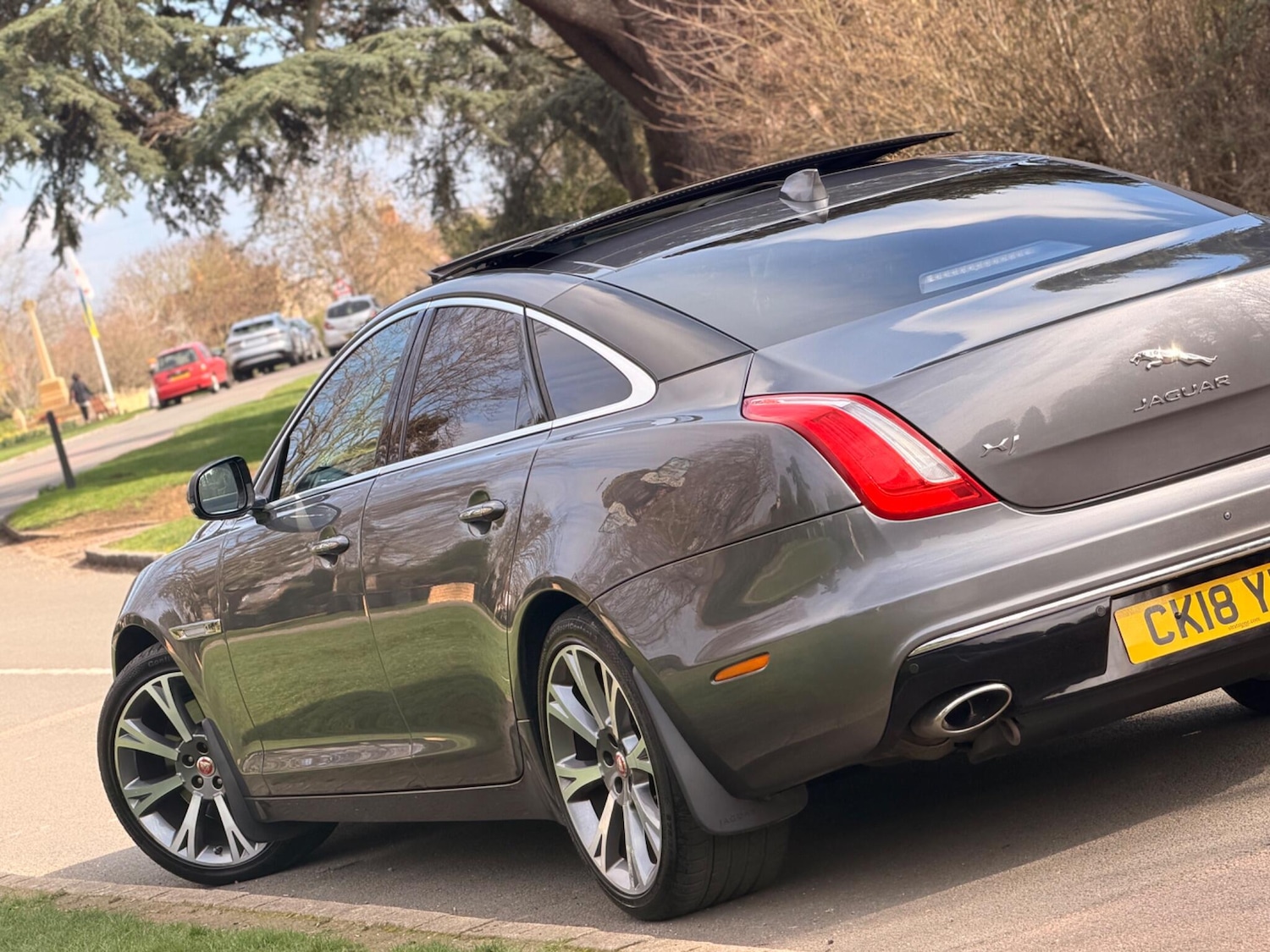 Used Jaguar XJ 2018 for sale - 77396317: Photo 11