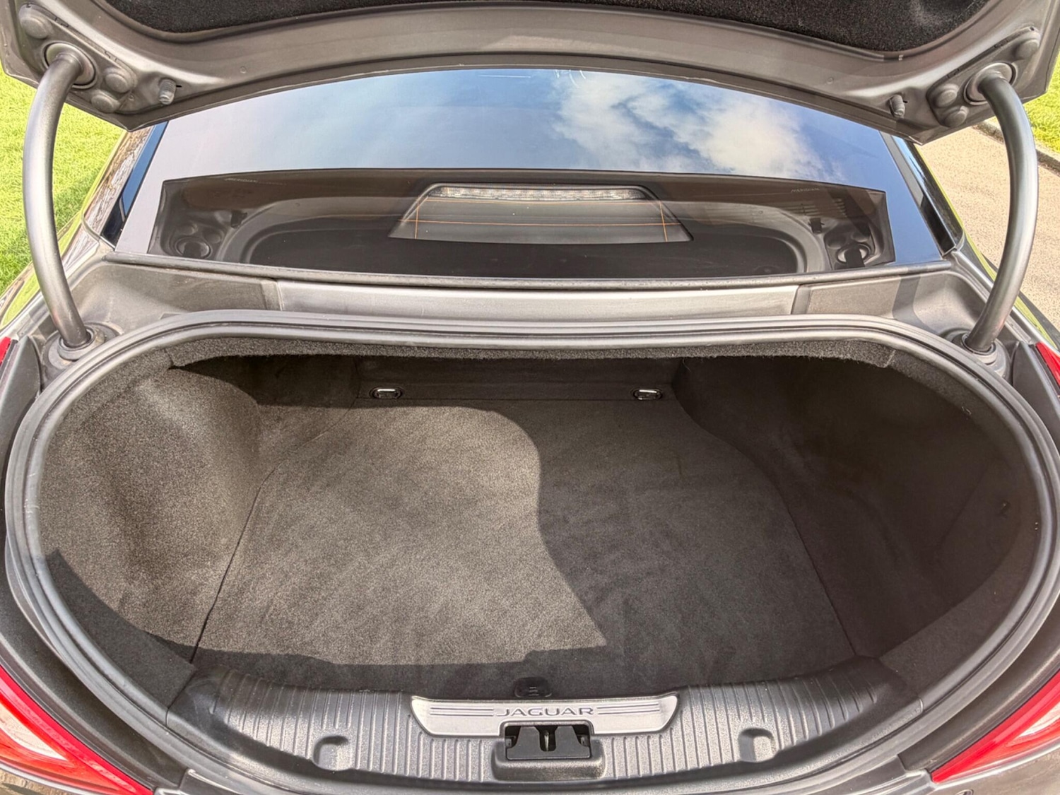 Used Jaguar XJ 2018 for sale - 77396317: Photo 17