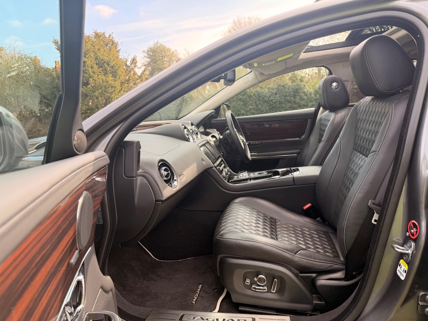 Used Jaguar XJ 2018 for sale - 77396317: Photo 20