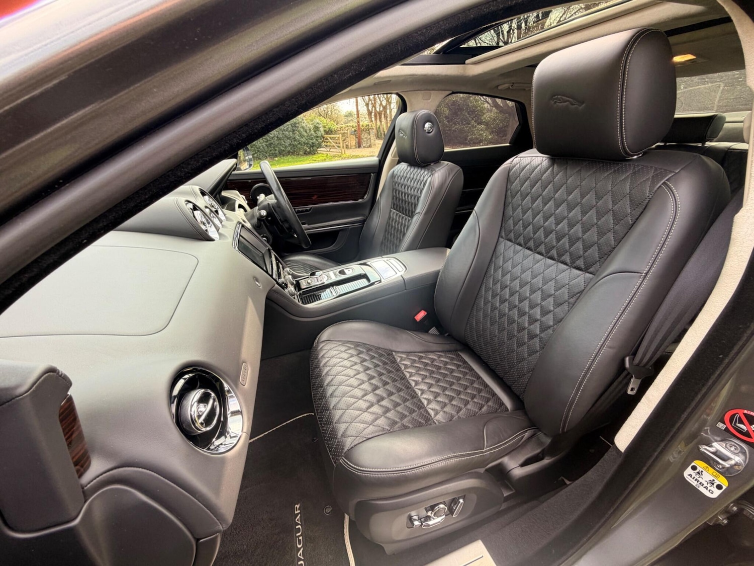 Used Jaguar XJ 2018 for sale - 77396317: Photo 21