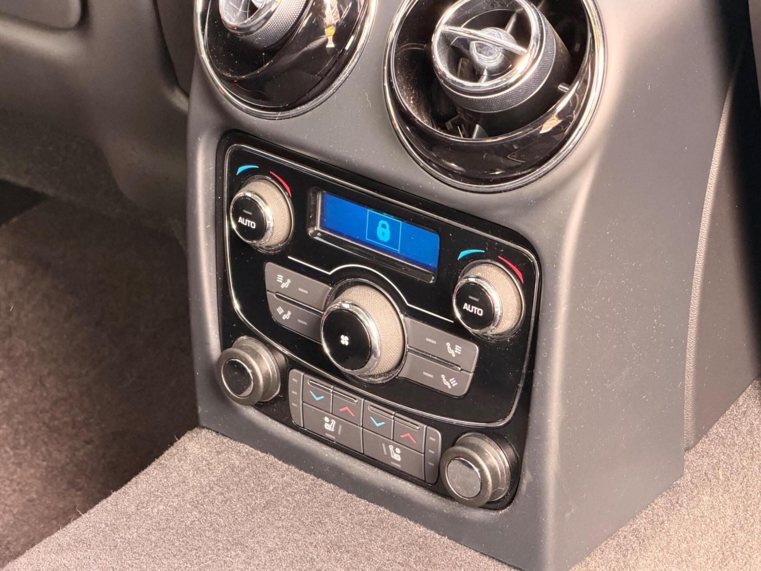 Used Jaguar XJ 2018 for sale - 77396317: Photo 26