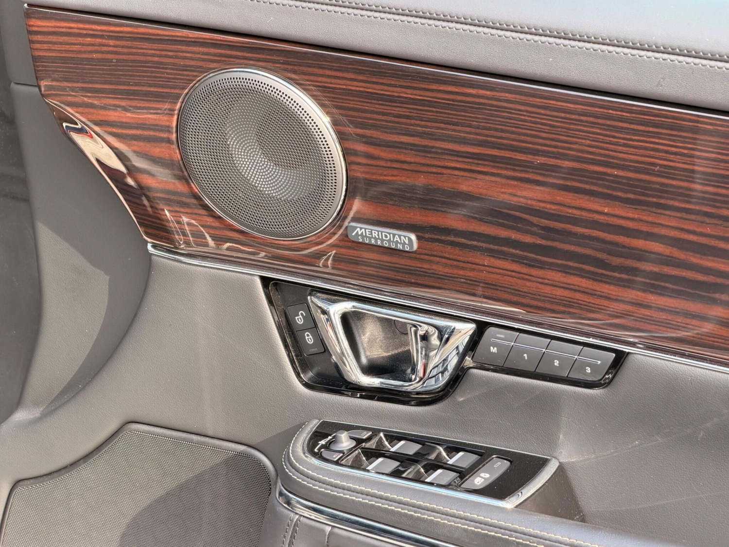 Used Jaguar XJ 2018 for sale - 77396317: Photo 29