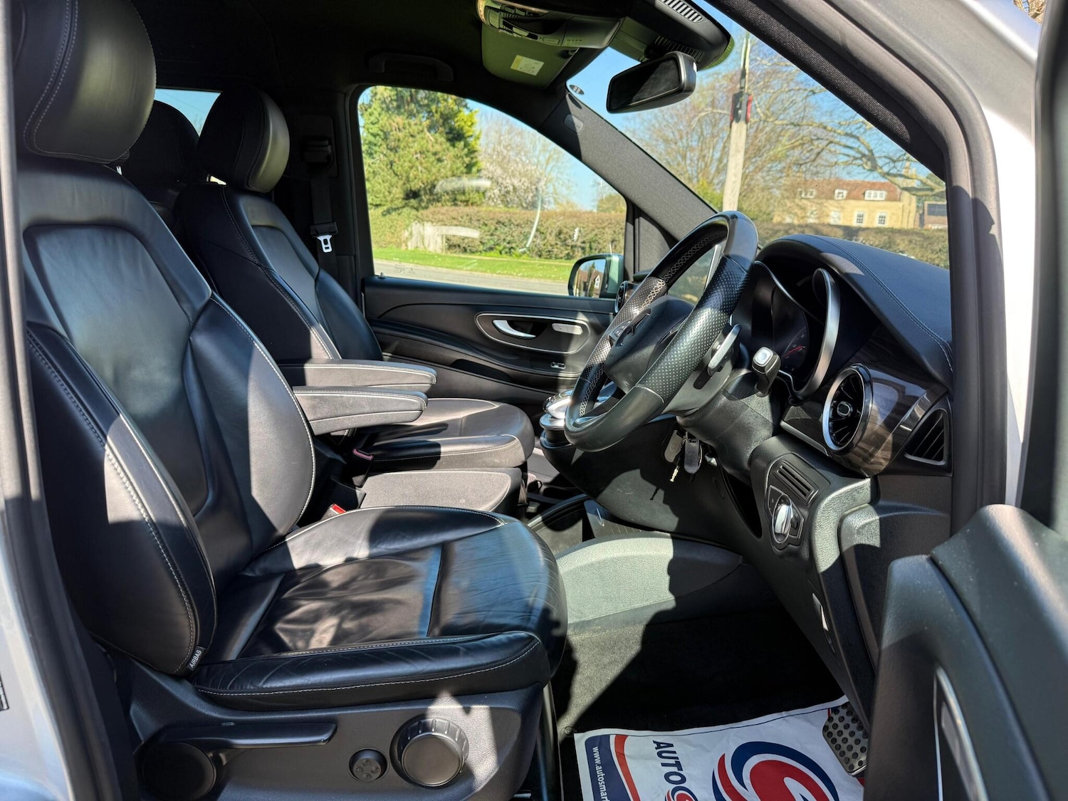 Used Mercedes-Benz V-Class 2020 for sale - 77524026: Photo 11