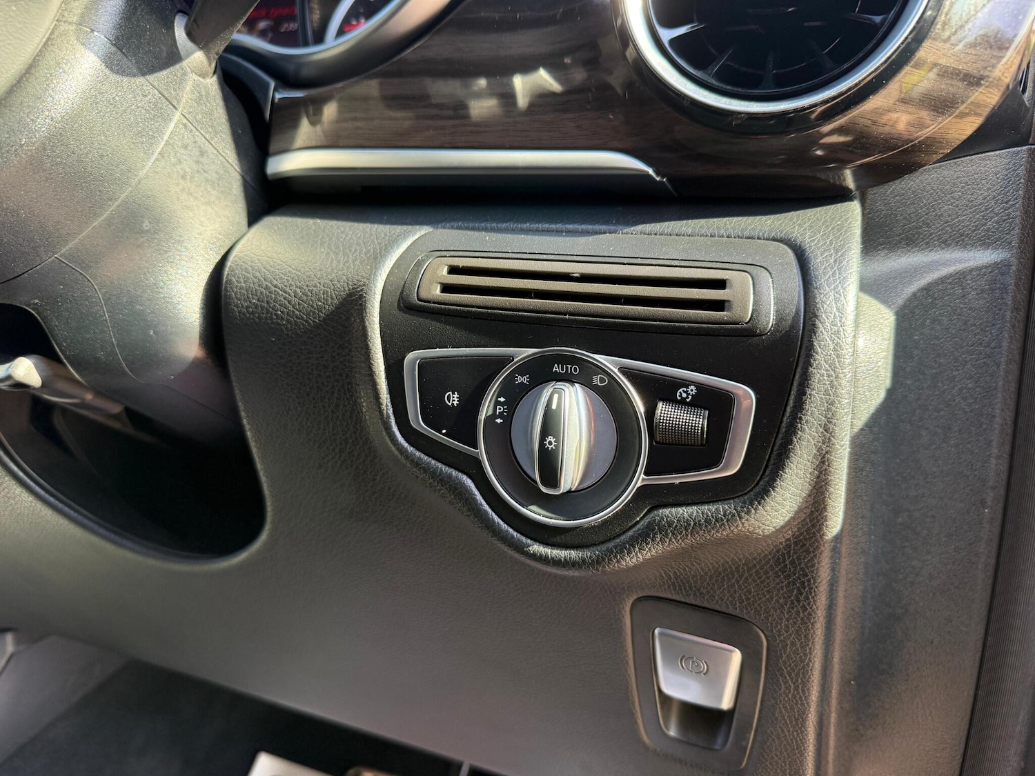 Used Mercedes-Benz V-Class 2020 for sale - 77524026: Photo 23