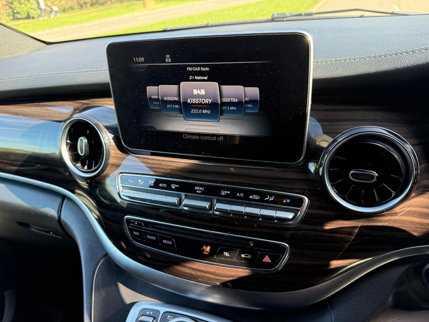 Used Mercedes-Benz V-Class 2020 for sale - 77524026: Photo 26