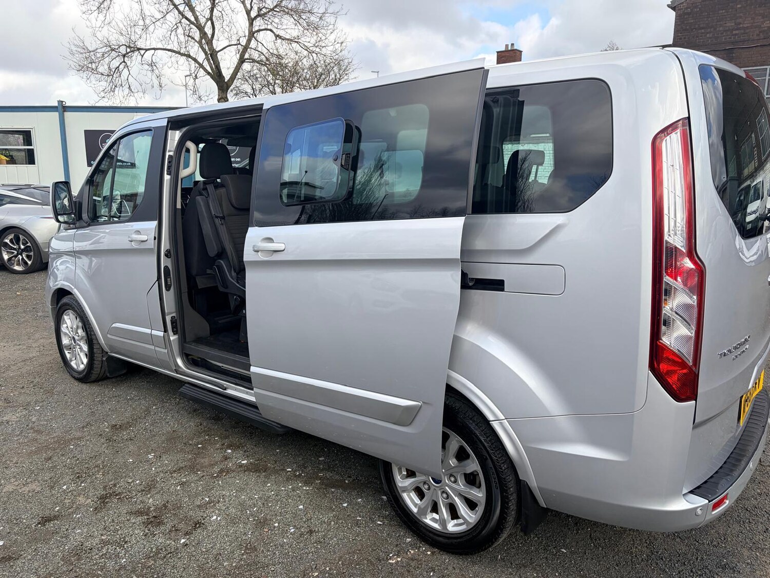 Used Ford Tourneo Custom 2018 for sale - 77833738: Photo 4