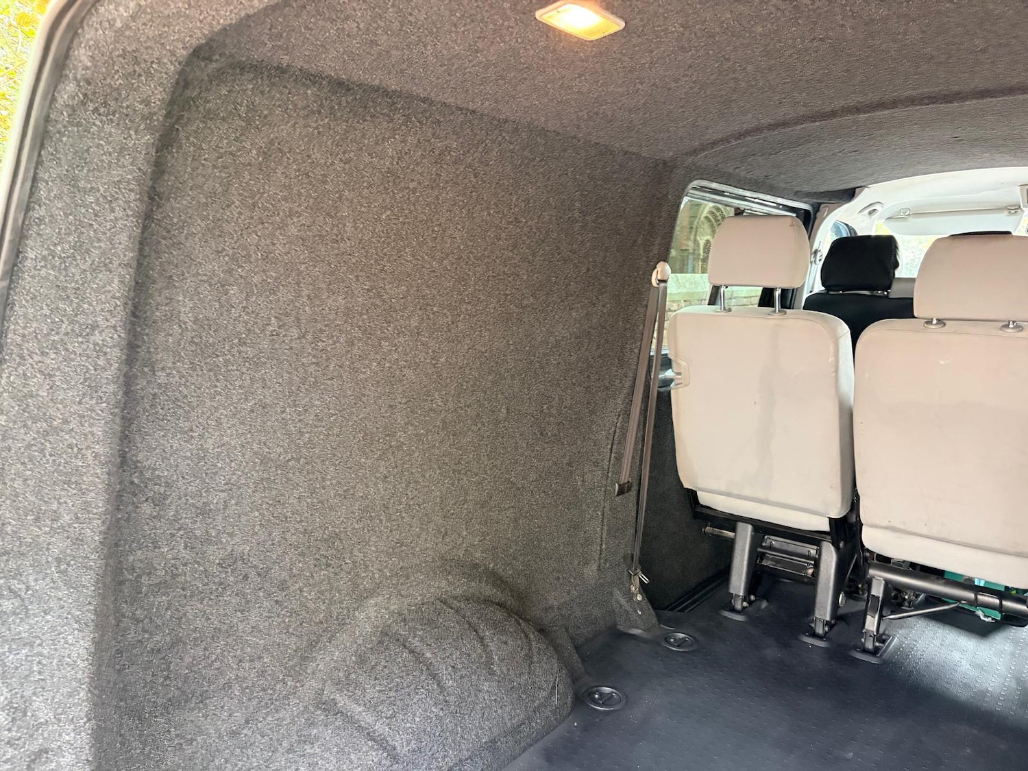 Used Volkswagen Transporter 2015 for sale - 76104888: Photo 9