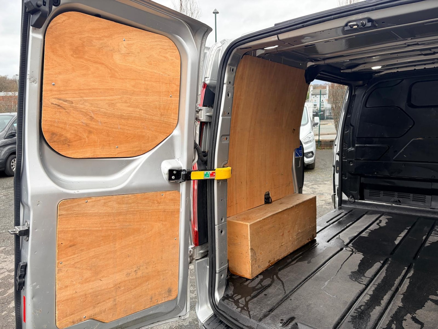 Used Ford Transit Custom 2020 for sale - 77679037: Photo 10