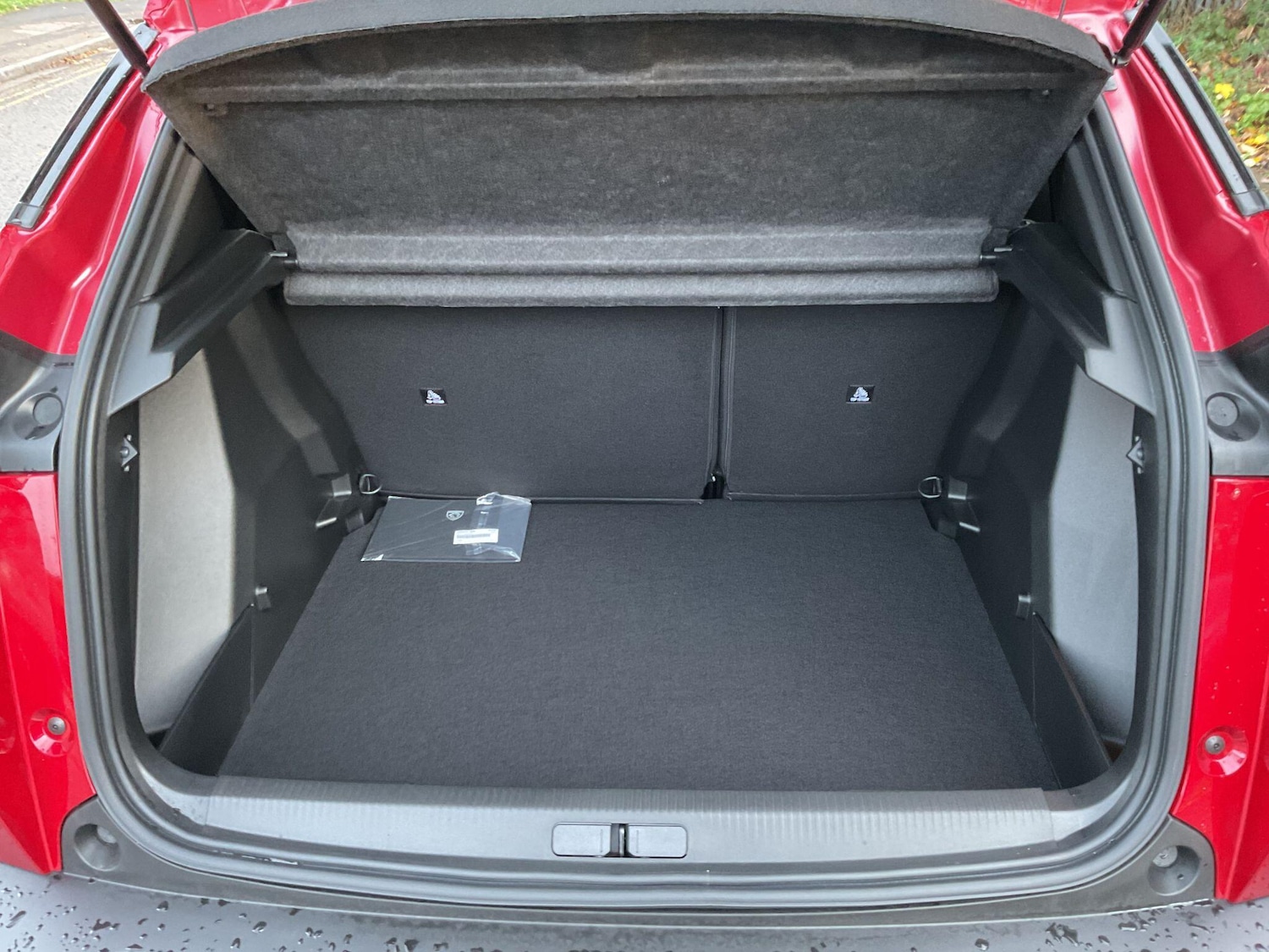 Used Peugeot 2008 2025 for sale - 76942617: Photo 10