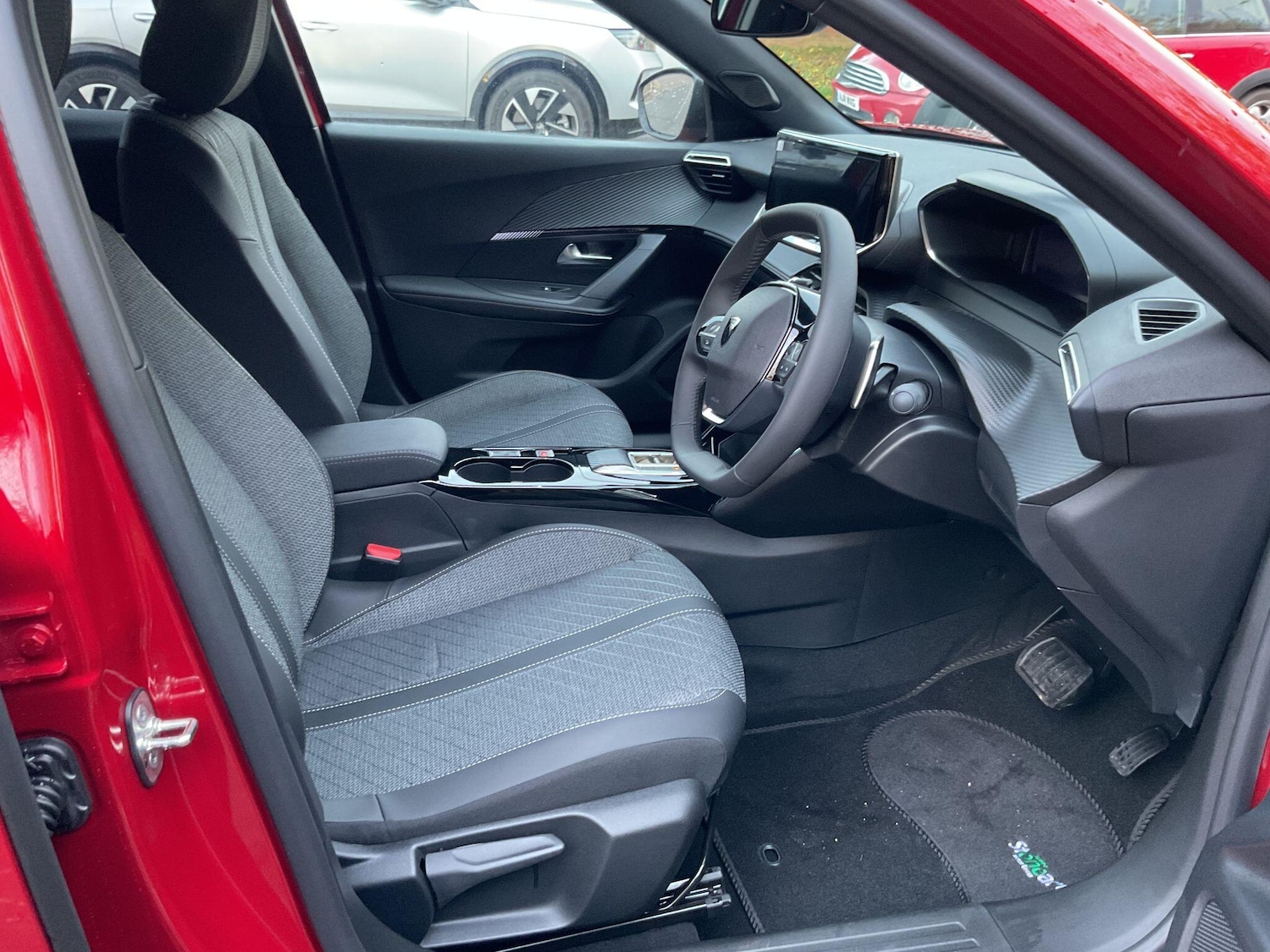 Used Peugeot 2008 2025 for sale - 76942617: Photo 14