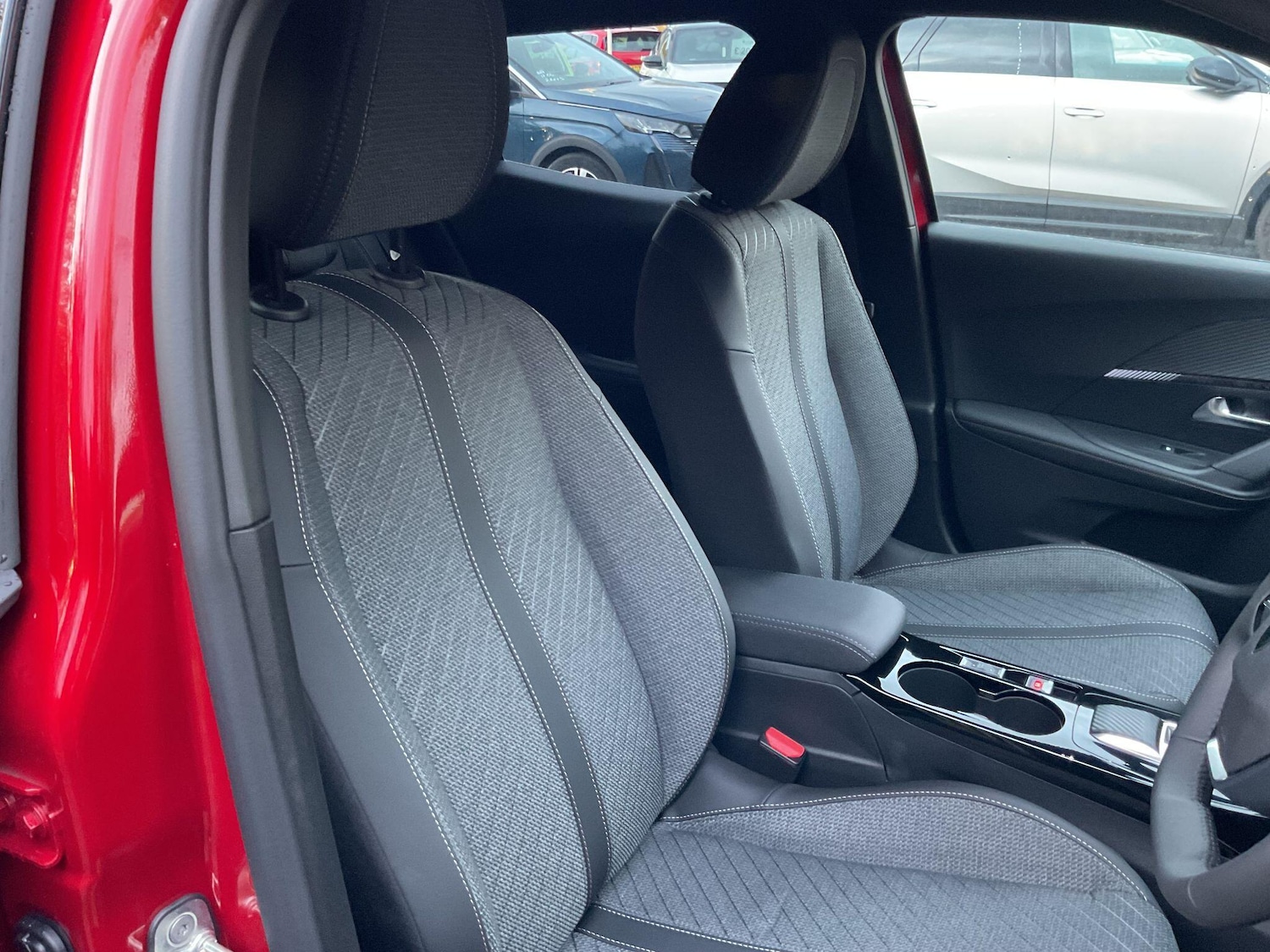 Used Peugeot 2008 2025 for sale - 76942617: Photo 16