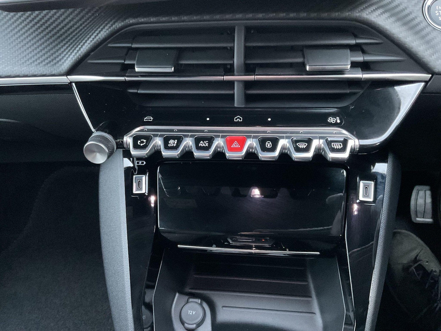 Used Peugeot 2008 2025 for sale - 76942617: Photo 17