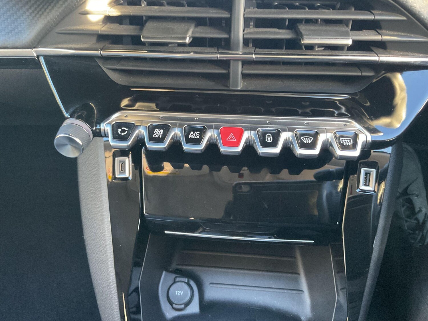 Used Peugeot 2008 2021 for sale - 76700627: Photo 15