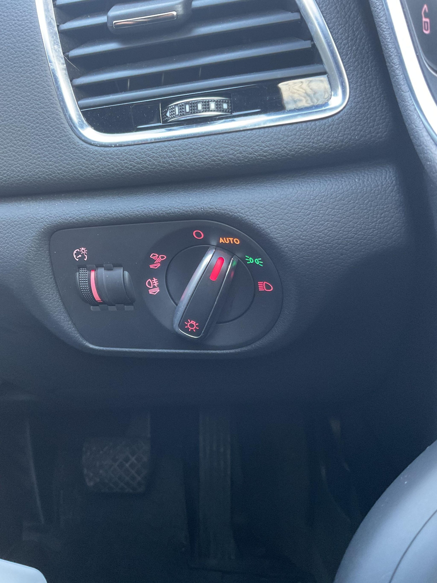 Used Audi Q3 2016 for sale - 76936586: Photo 19