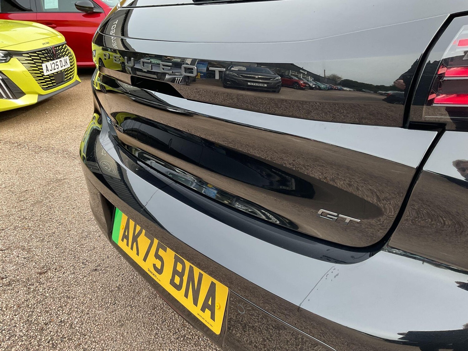 Used Peugeot E-208 for sale - 78215147: Photo 12