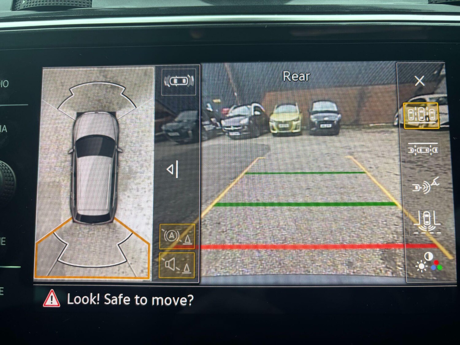 Used Volkswagen Tiguan 2021 for sale - 77549579: Photo 24