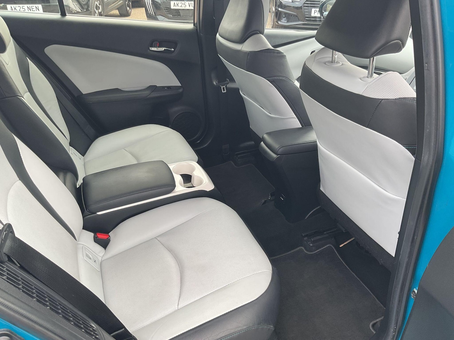 Used Toyota Prius 2018 for sale - 78046717: Photo 13