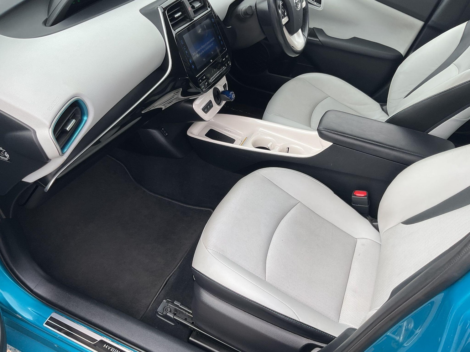 Used Toyota Prius 2018 for sale - 78046717: Photo 30