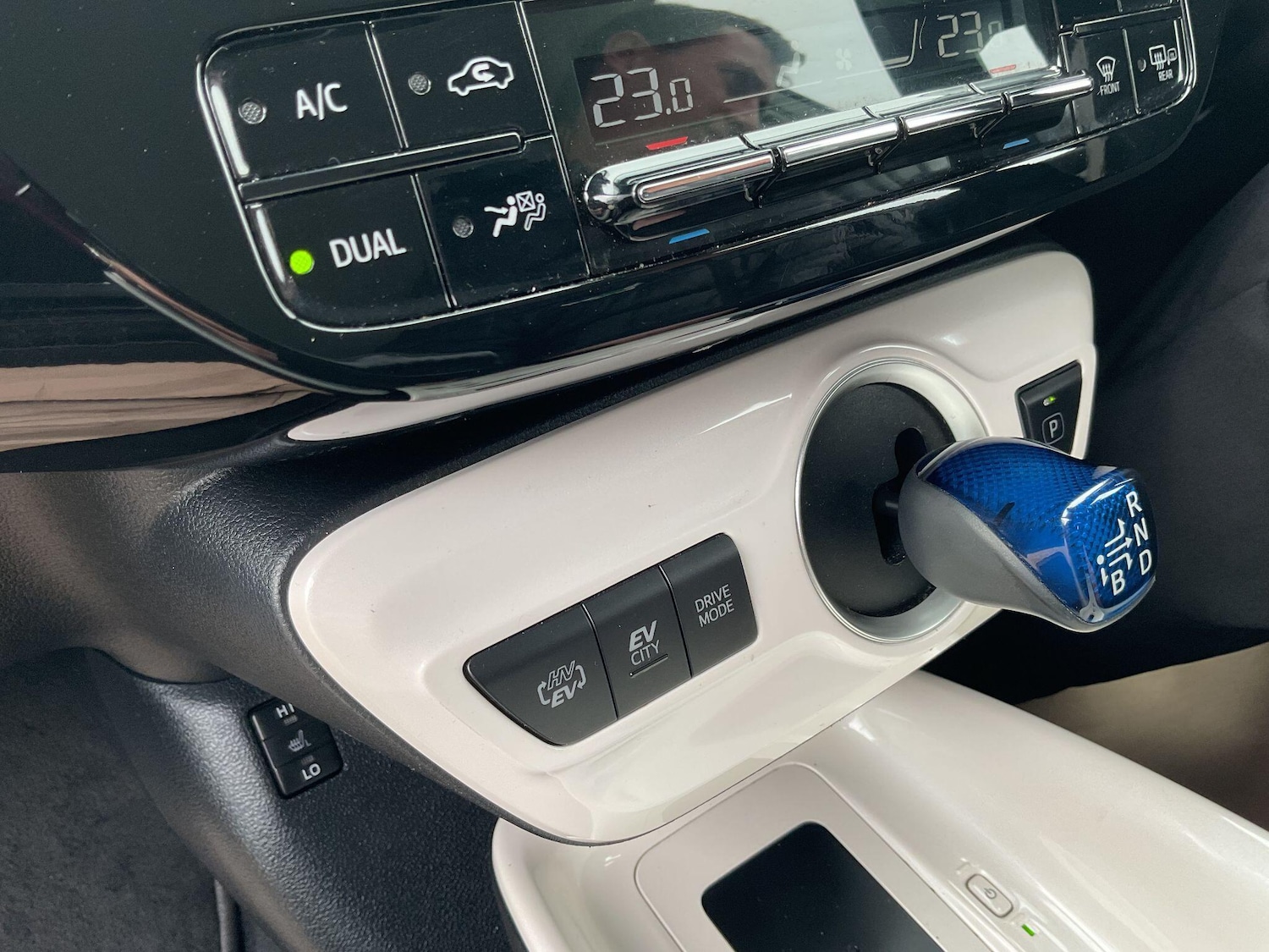 Used Toyota Prius 2018 for sale - 78046717: Photo 32