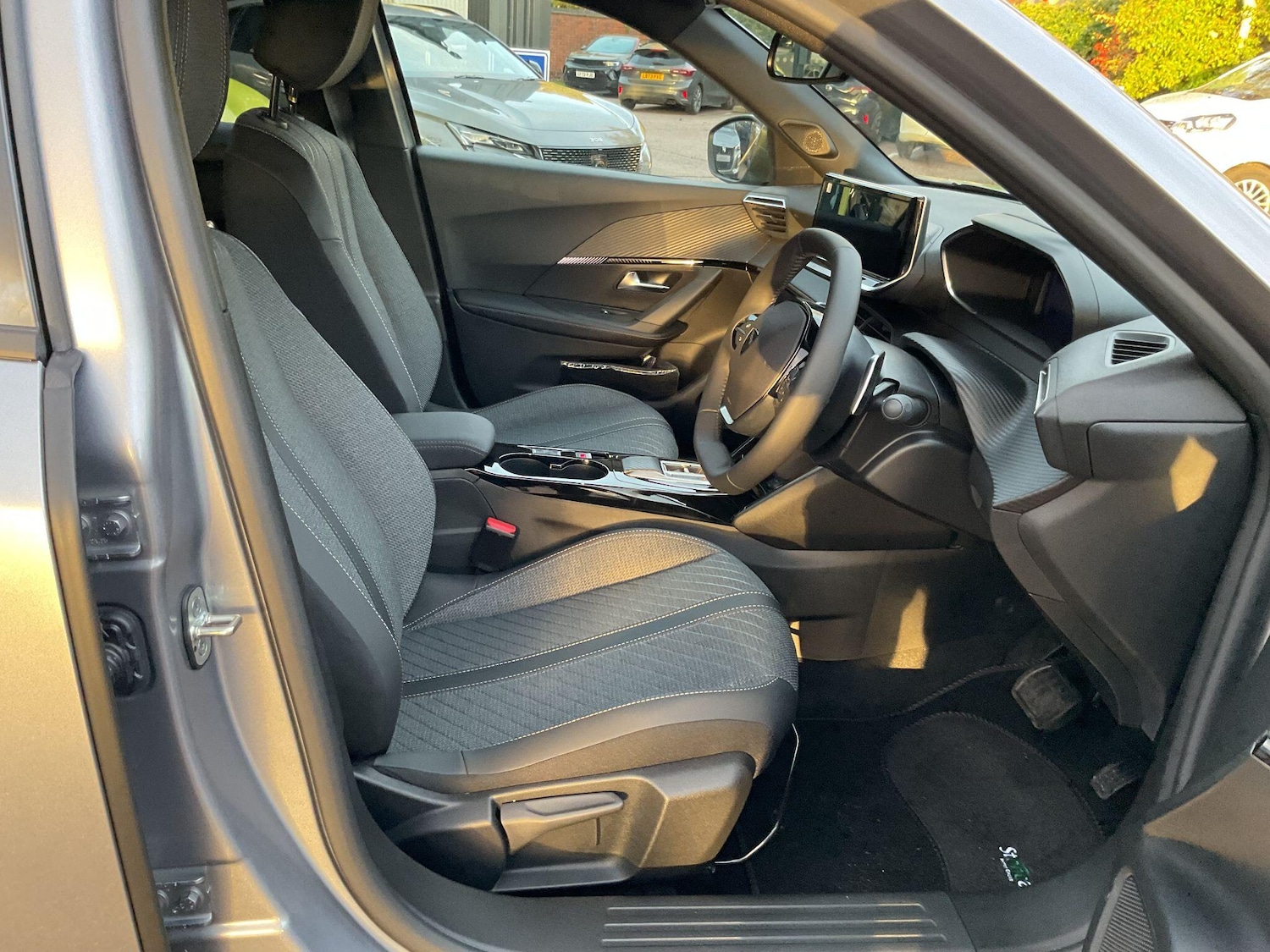 Used Peugeot 2008 2025 for sale - 77162818: Photo 15