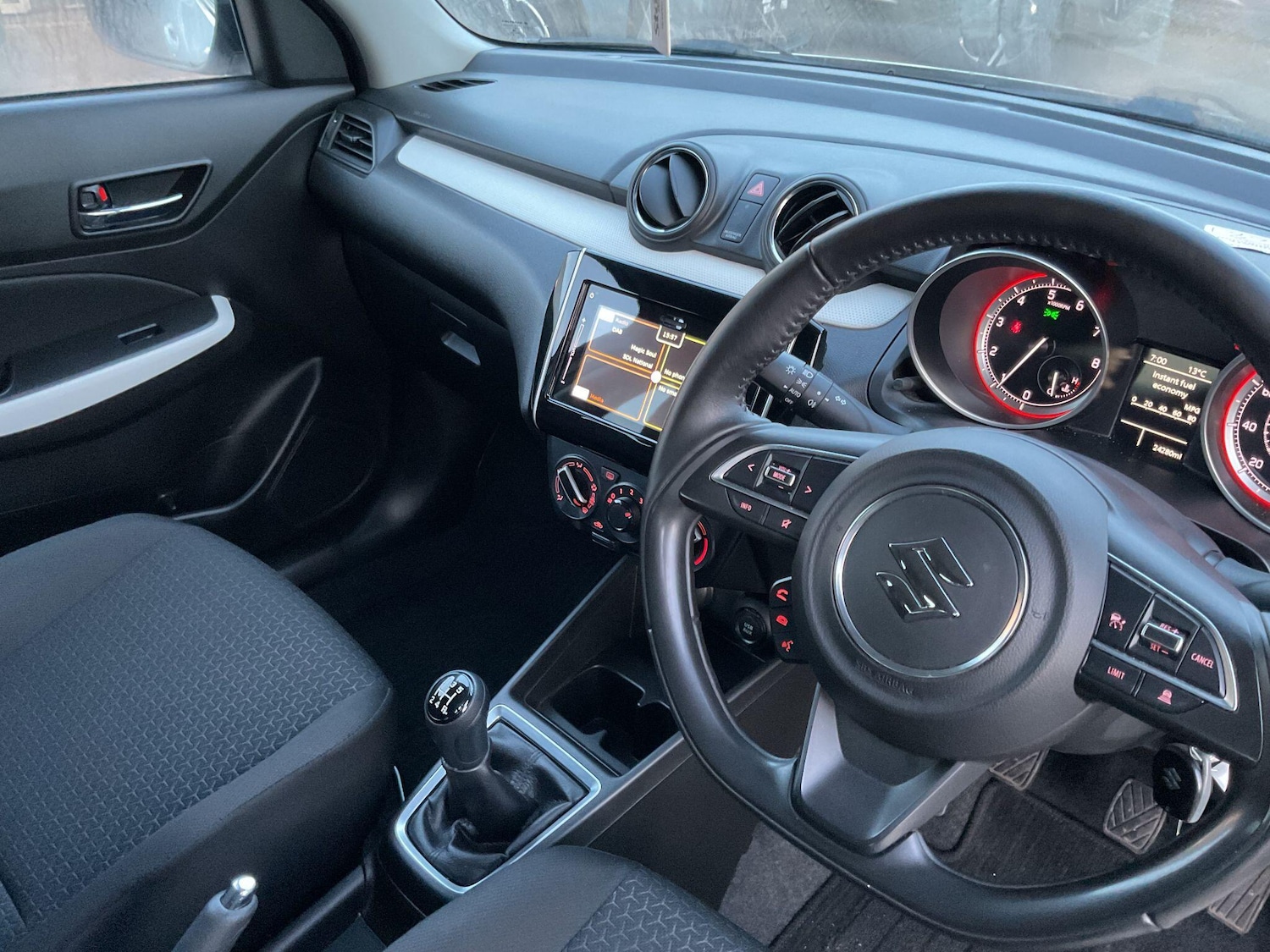 Used Suzuki Swift 2023 for sale - 77060373: Photo 15